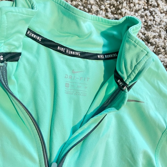 Nike Dri Fit Long Sleeve - Picture 2 of 2